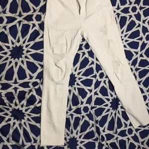 I am too short and it looks baggy on me